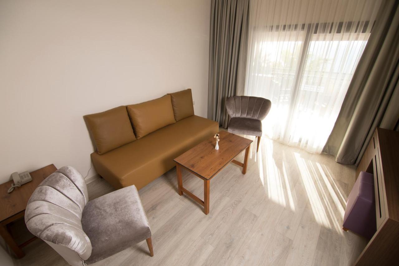 Neopol Hotel Кушадасъ Екстериор снимка