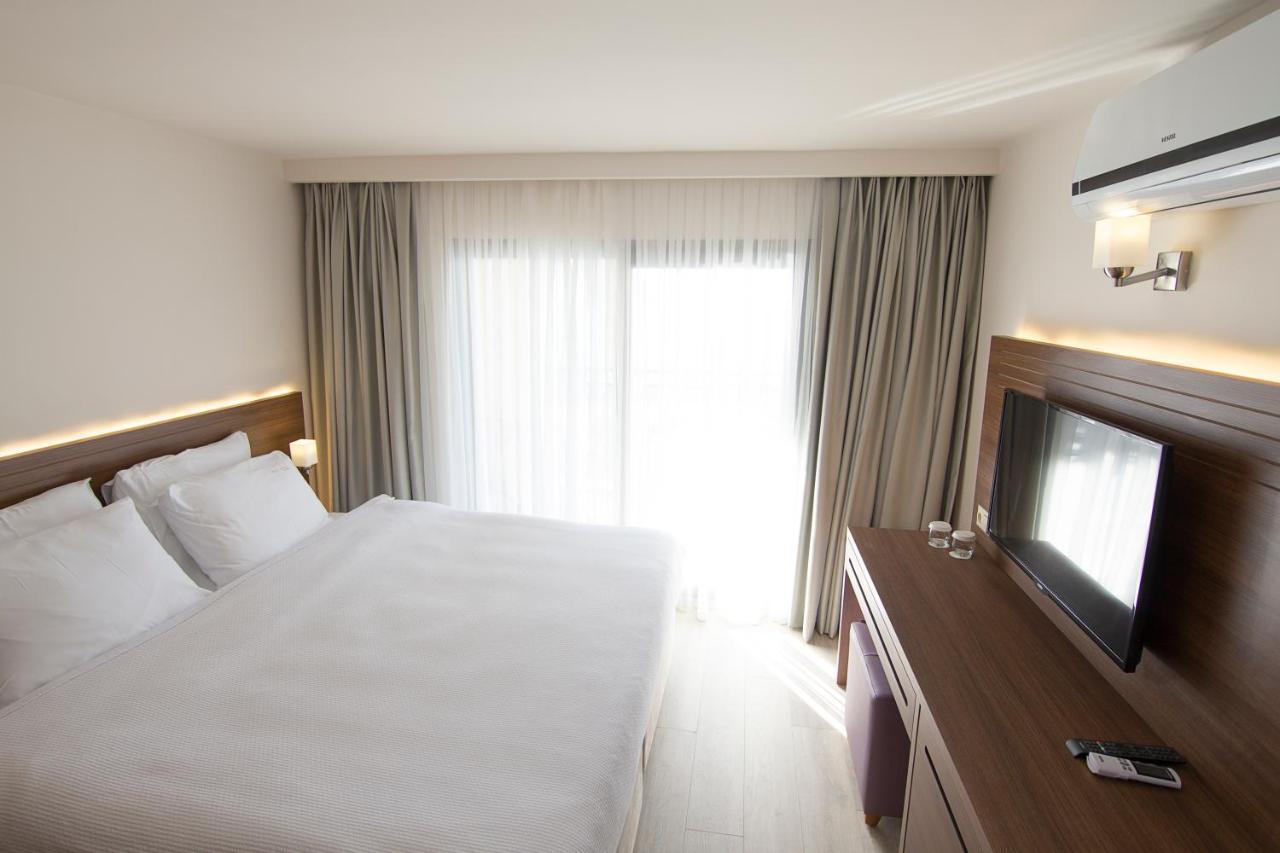Neopol Hotel Кушадасъ Екстериор снимка